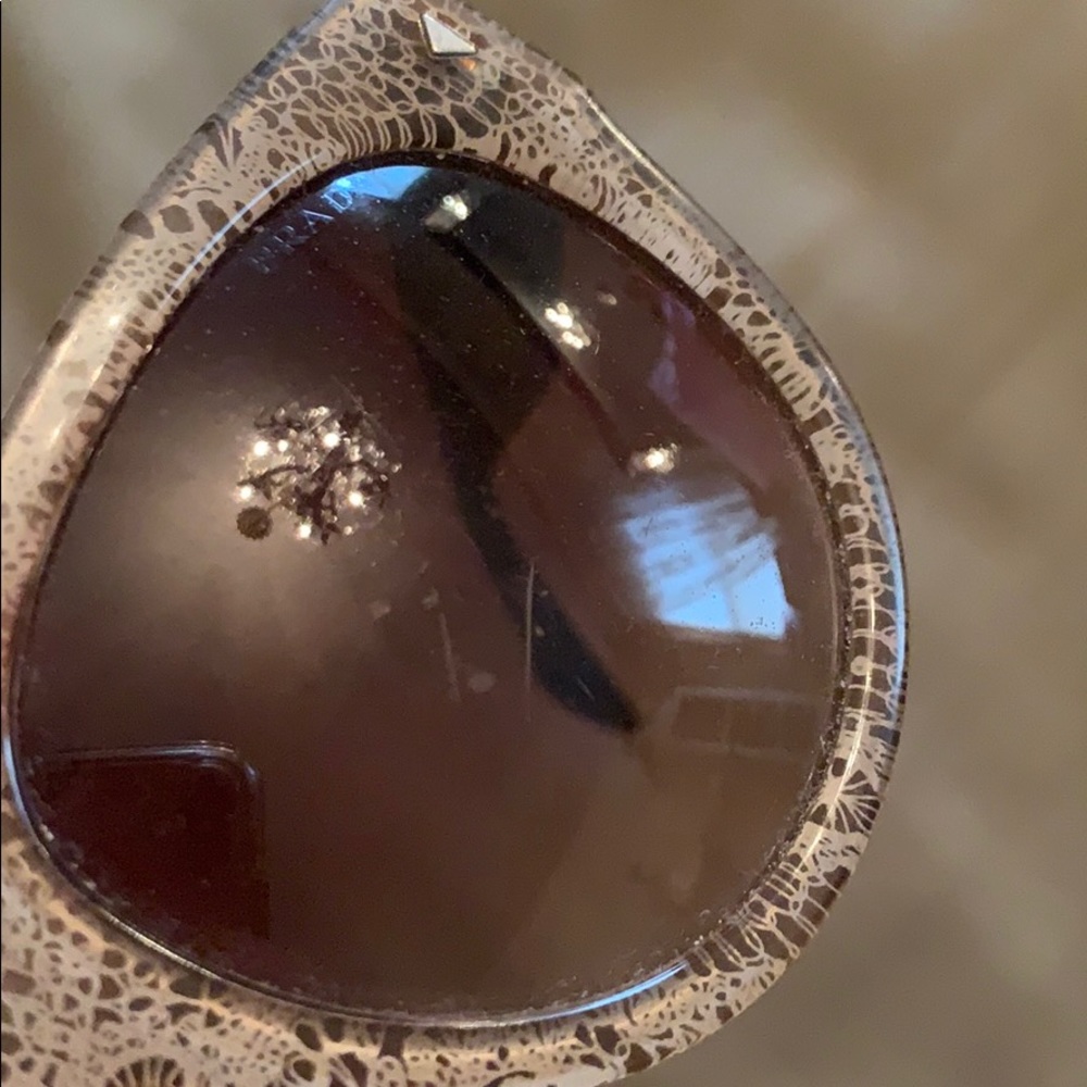 Prada sunglasses - Picture 3 of 7